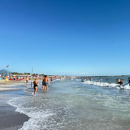 Fronte Mare & Terrazza * Марина-ди-Масса